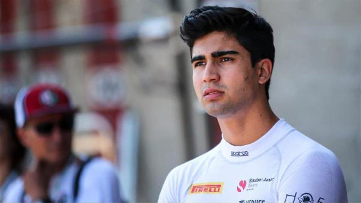 El piloto ecuatoriano-estadounidense de F2 Juan Manuel Correa