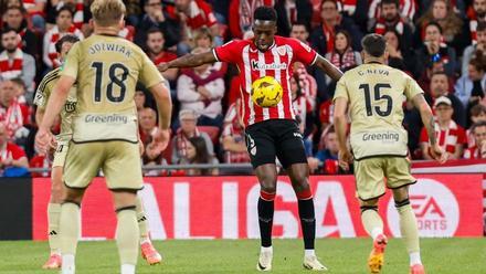 Iñaki Williams, en una acción del partido