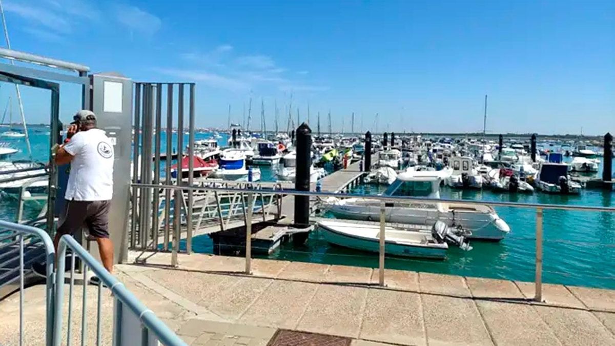 Puerto de Sancti Petri.