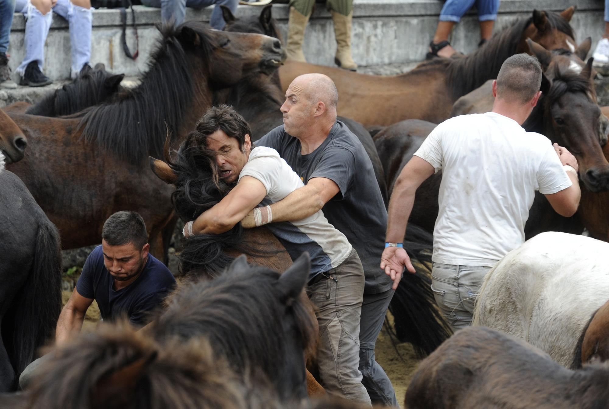 Rapa de alto voltaje en Sabucedo