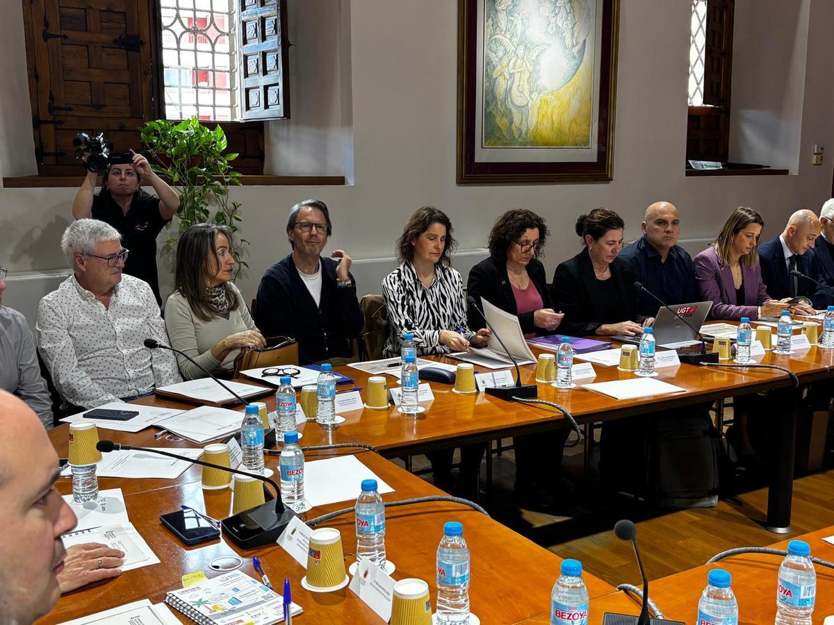 La Mesa del Calzado nacida hoy en Elche busca proteger el empleo industrial y reforzar la competitividad