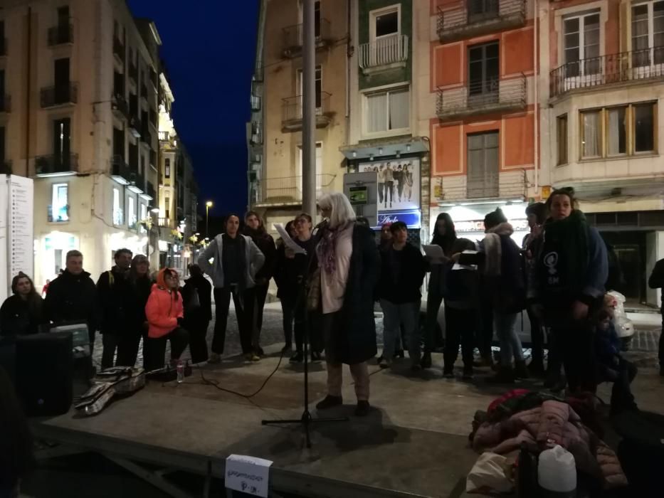 Multitudinària manifestació a Figueres pel 8M