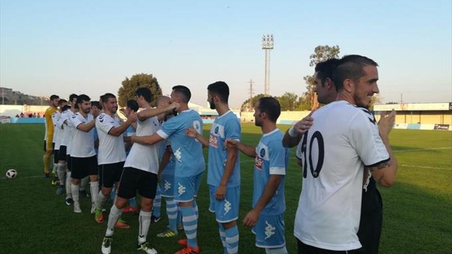 Empate sin goles en el Campo de la Isla entre el Coria y la UP Plasencia