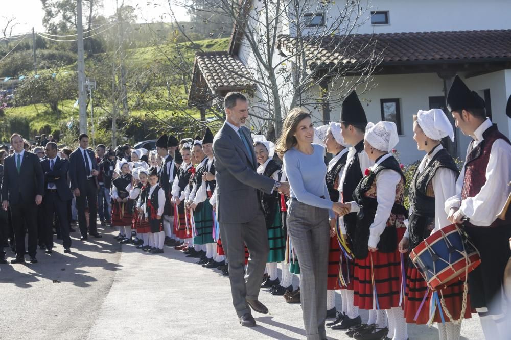 Los Reyes visitan Poreñu, Pueblo Ejemplar 2017