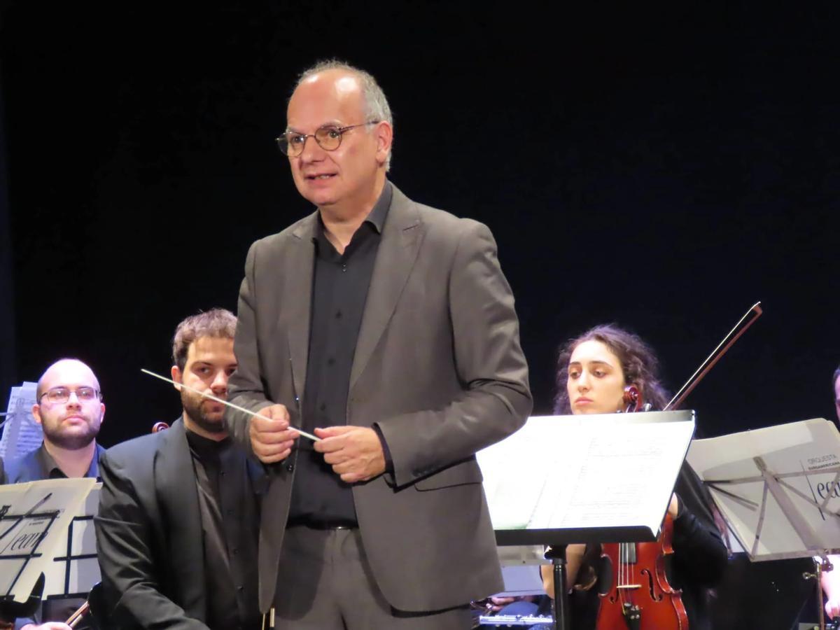 Ángel del Palacio, director de la Orquesta Sinfónica Euroamericana.