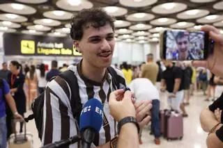 Els passatgers evidencien la seva sorpresa davant els controls aleatoris als vols des d’Itàlia fins al Prat i Barajas: «No ho hem entès»