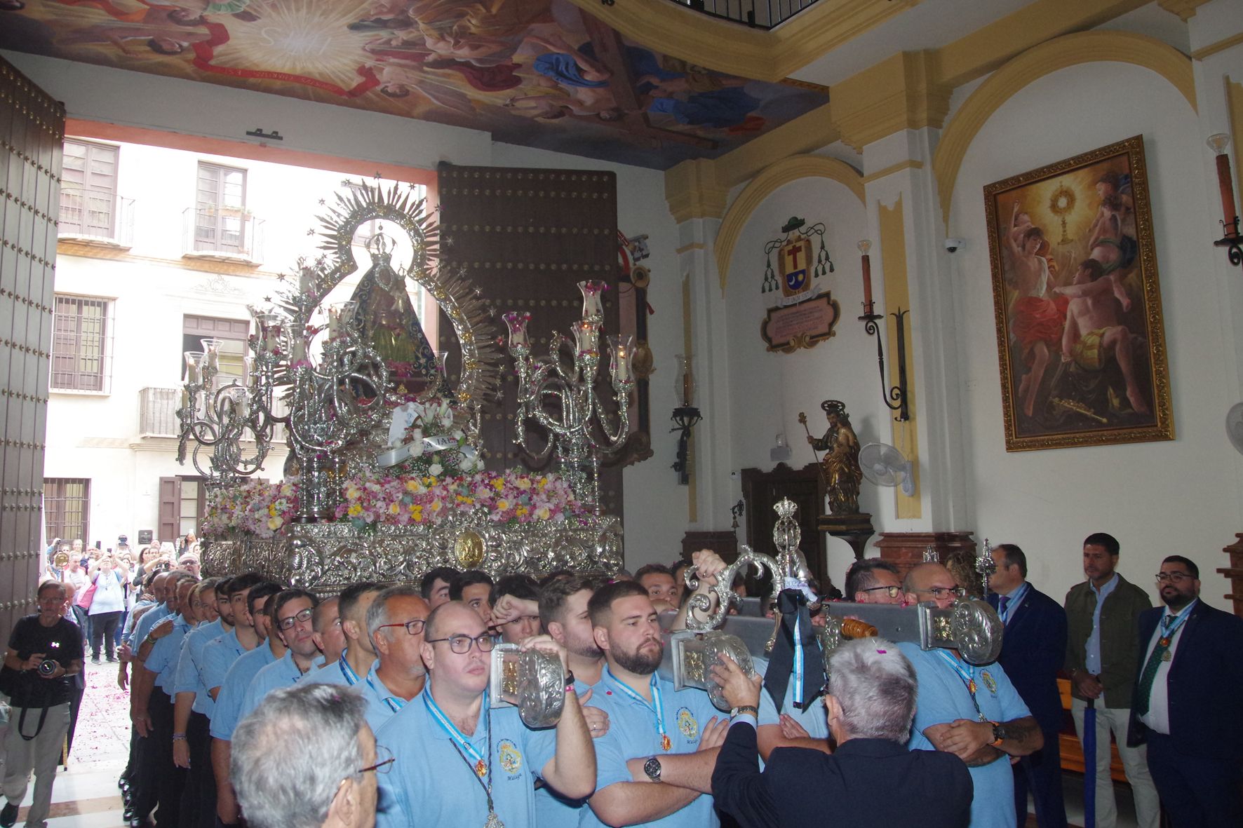 Rosario de la Aurora de la Archicofradía de la Pasión en los Mártires