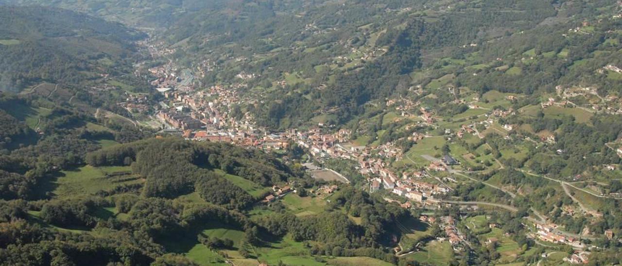 El valle de Turón, una de las zonas más afectadas por la despoblación en el concejo de Mieres.