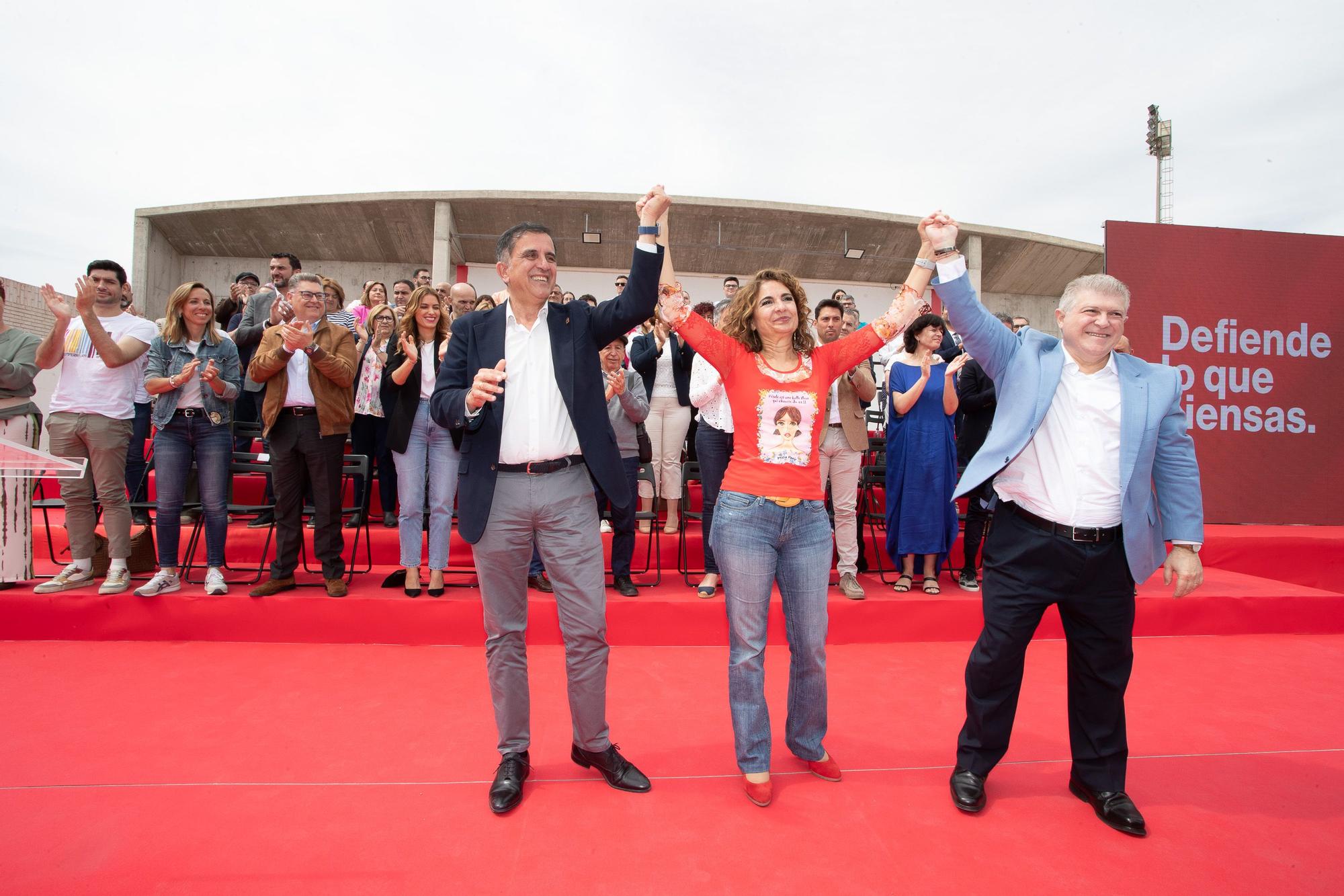 Serrano presenta su candidatura al Ayuntamiento de Murcia junto a la ministra Montero