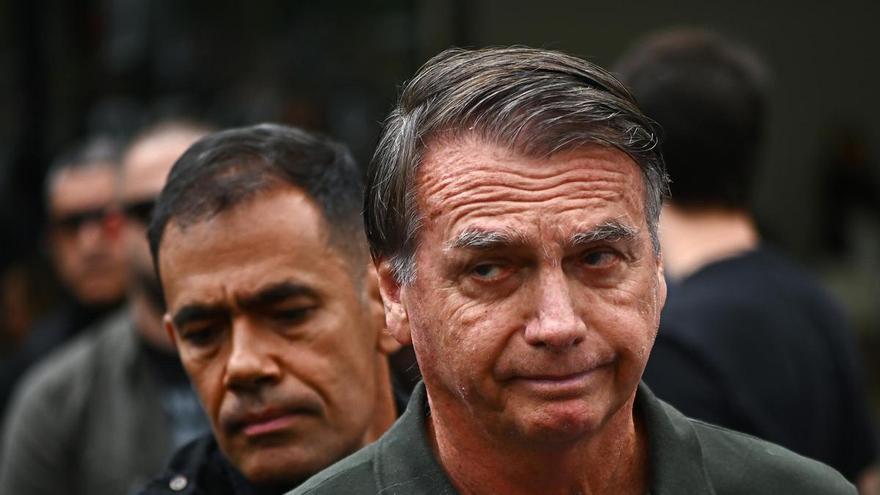 Bolsonaro es dado de alta y vuelve a su casa para cumplir tres meses de prisión domiciliaria