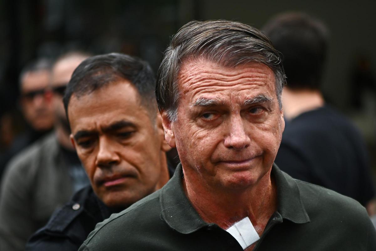 Bolsonaro recibe el alta tras dos semanas hospitalizado y pasa a prisión domiciliaria