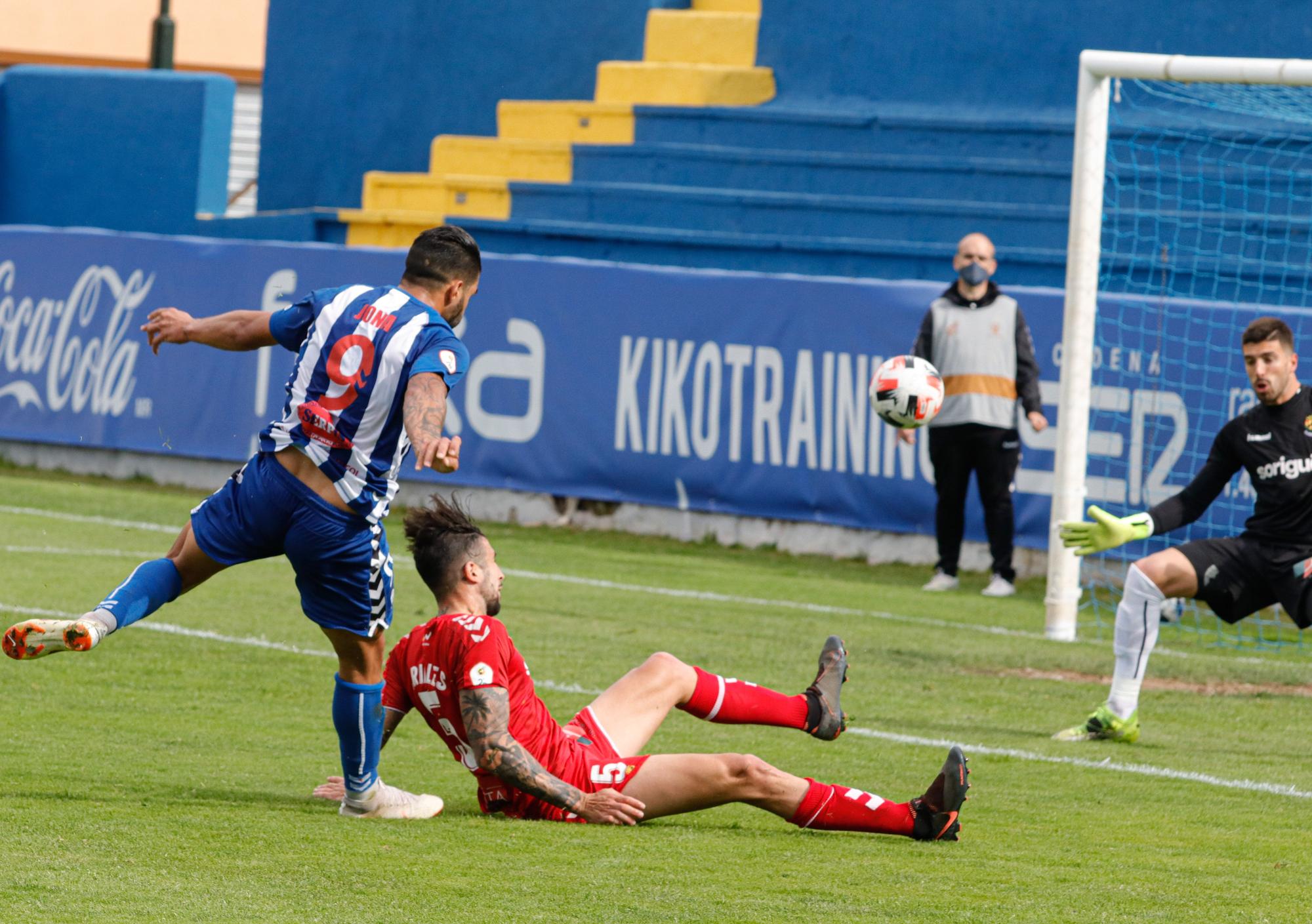 El Alcoyano suma un punto que sabe a poco ante el Nàstic (1-1)