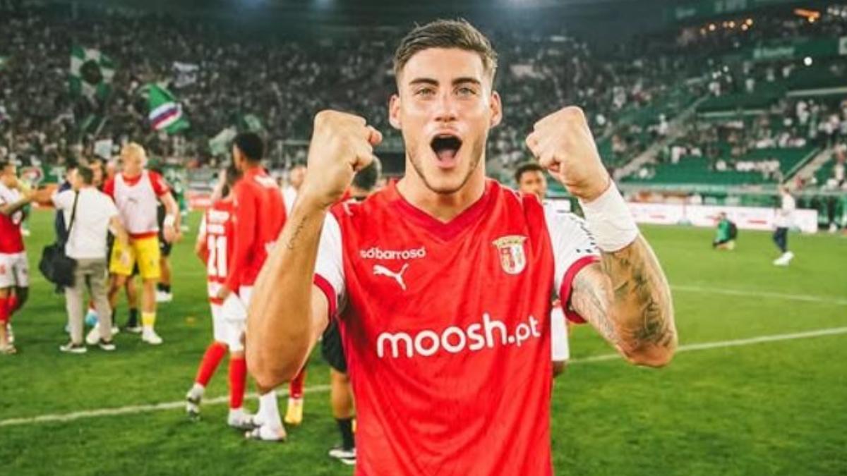 Roberto Fernández se acerca al Espanyol