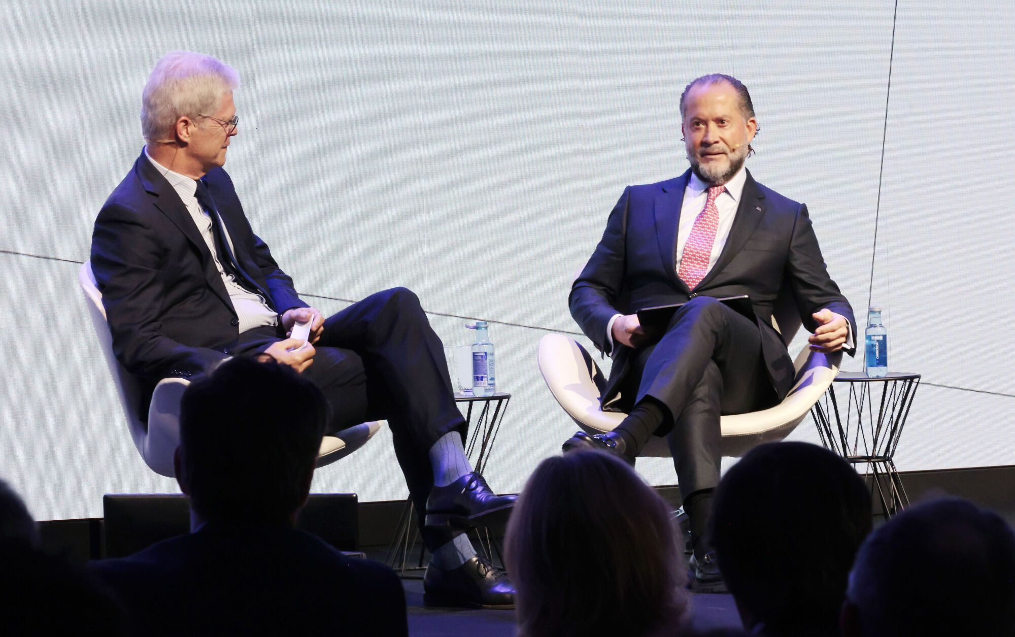 Juan Carlos Escotet, presidente de ABANCA, es el protagonista del diálogo ‘Perspectivas de futuro del Noroeste’ junto a Martí Saballs, responsable de información económica del grupo Prensa Ibérica.