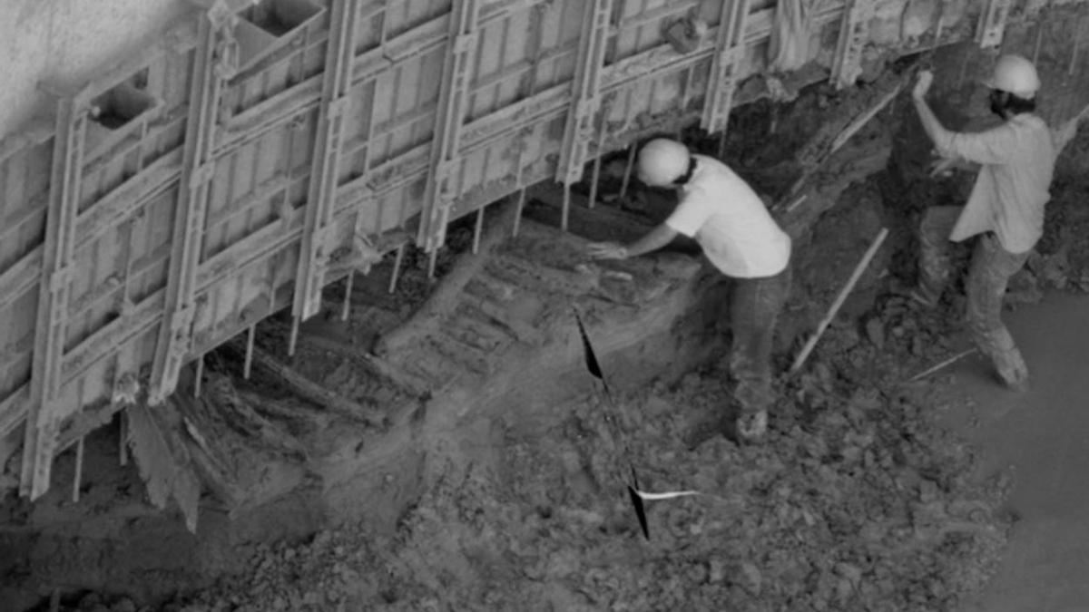 Hallazgo de los restos de un barco y una ancla en el Centro de Sevilla