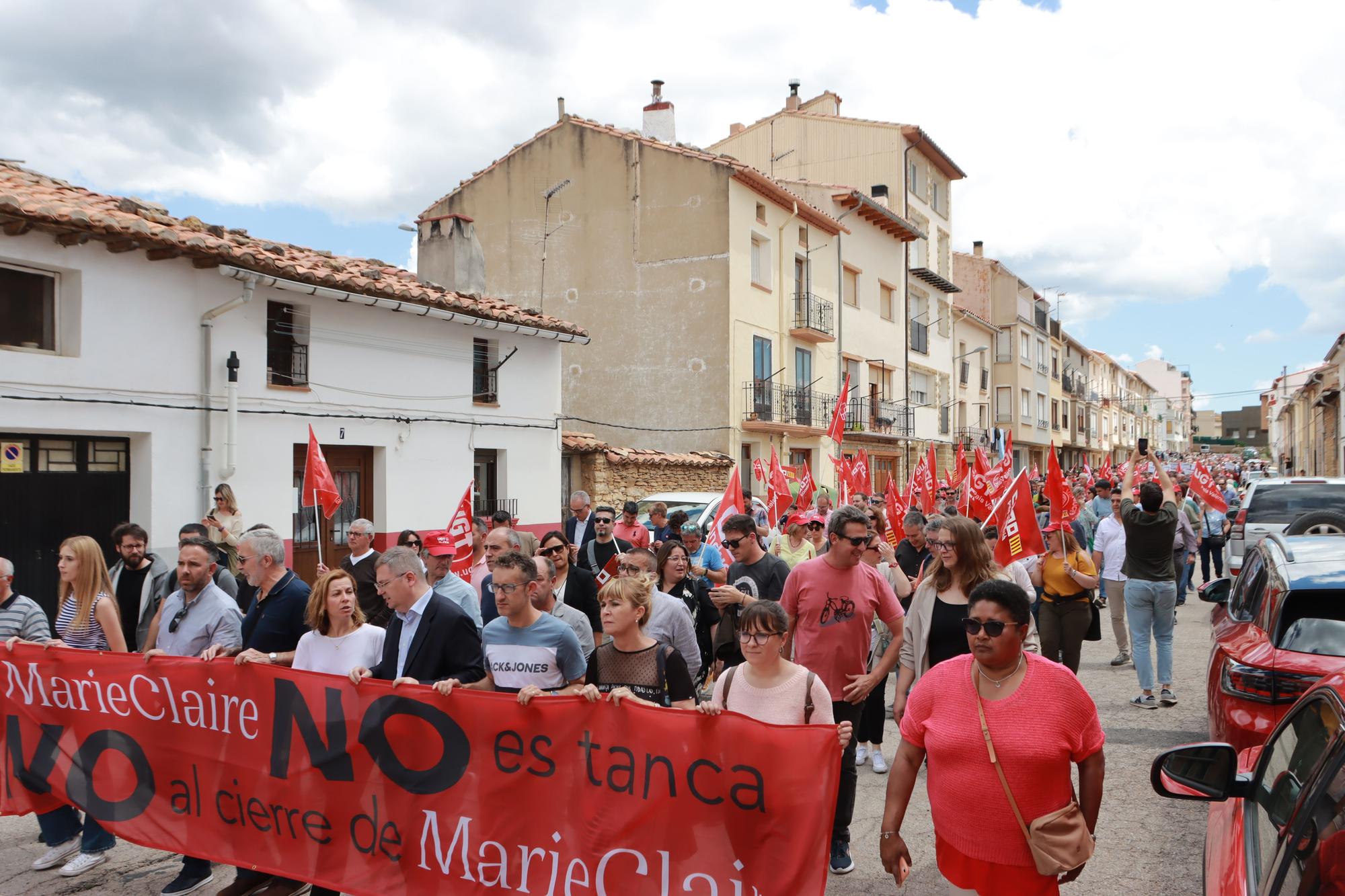 Galería de fotos: 2.000 personas claman por una solución ante el inminente cierre de Marie Claire