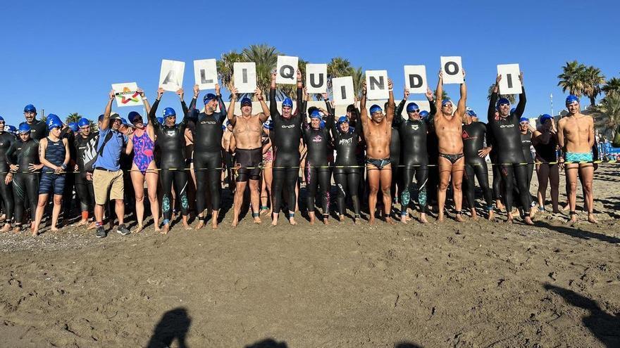 El club de nado Aliquindoi se supera y su donación a la Cruz Roja rozará los 3.500 euros