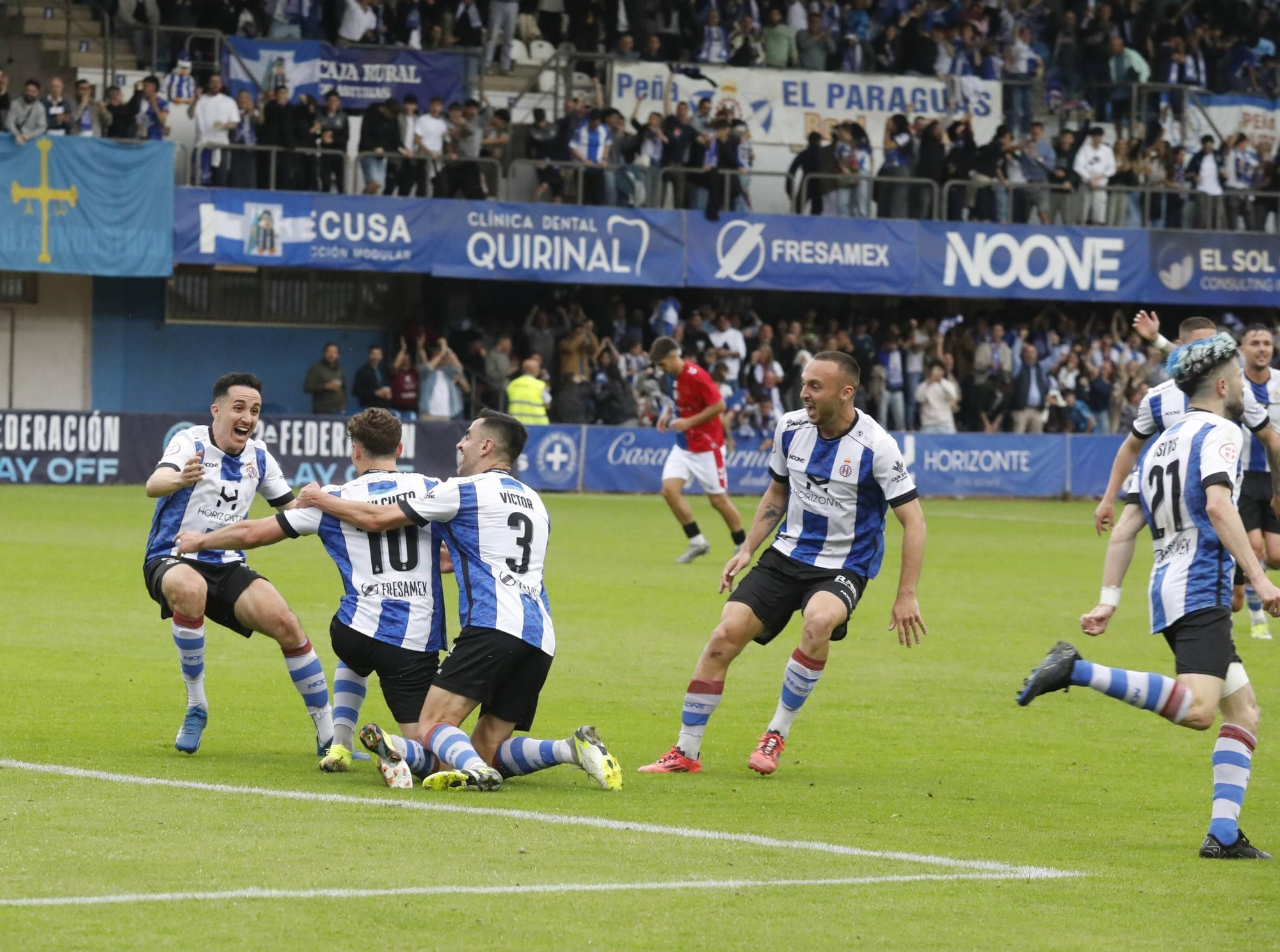 EN IMÁGENES: La final por el ascenso entre Avilés y Rayo Majadahonda vivida en el Suárez Puerta