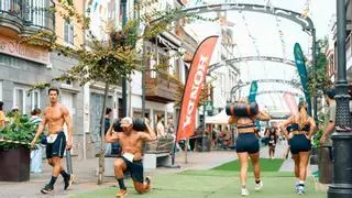 Fuerza, resistencia y adrenalina: Moya convierte su casco histórico en un gimnasio al aire libre