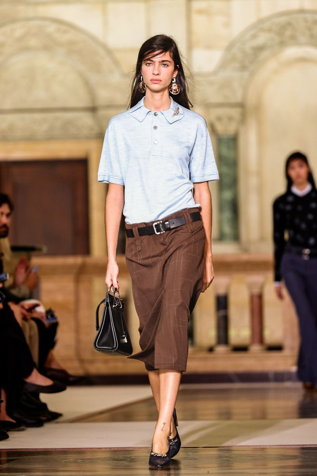 Loli Bahia en el desfile de Tory Burch