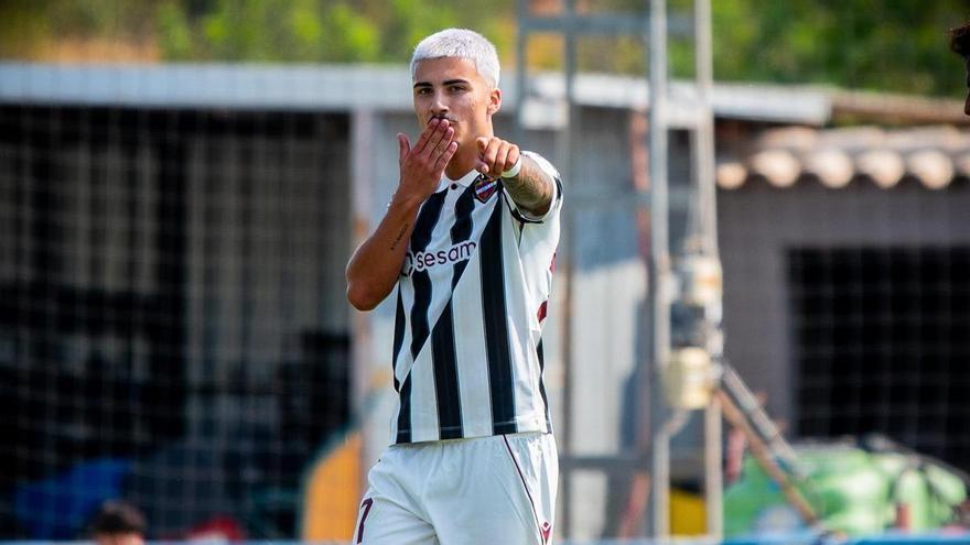 Paco Cortés recalca la unión en el Levante UD: "El vestuario que tenemos es imprescindible para los nuevos"