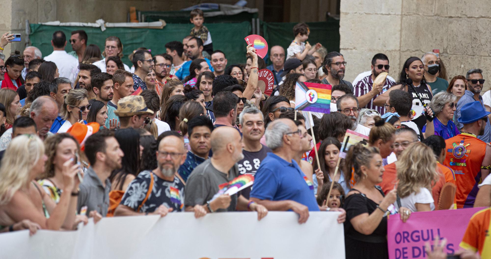Alicante celebra la primera manifestación del Orgullo 2022