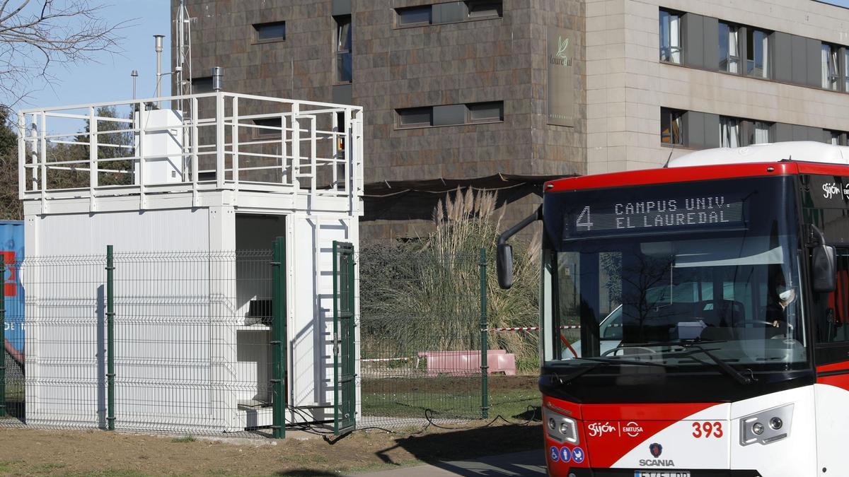 Vista de la estación de control de calidad del aire de El Lauredal.