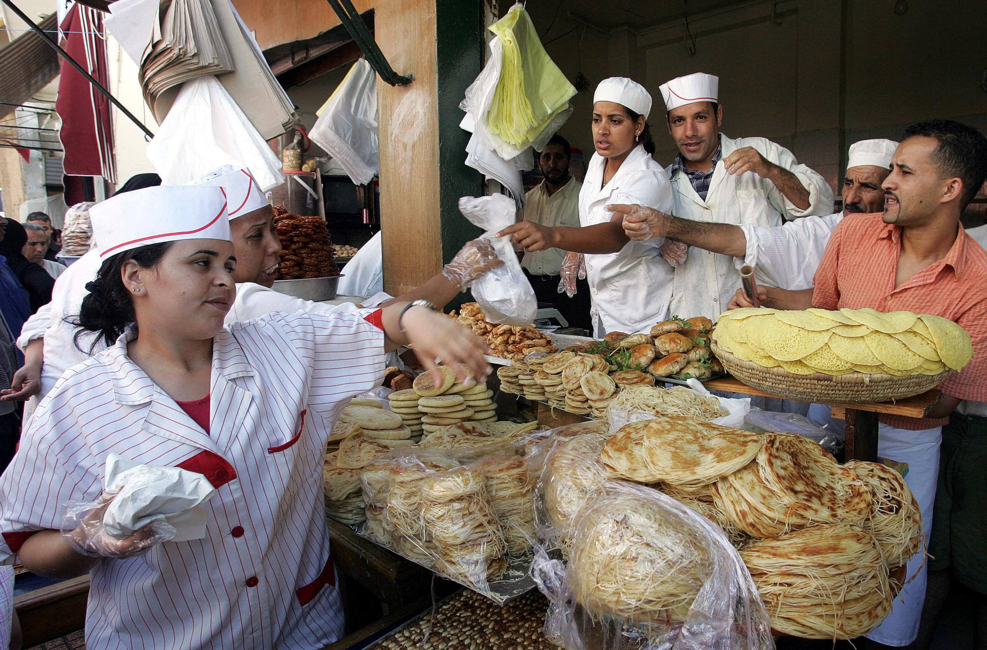 Vendedores de pan en Marruecos en 2006