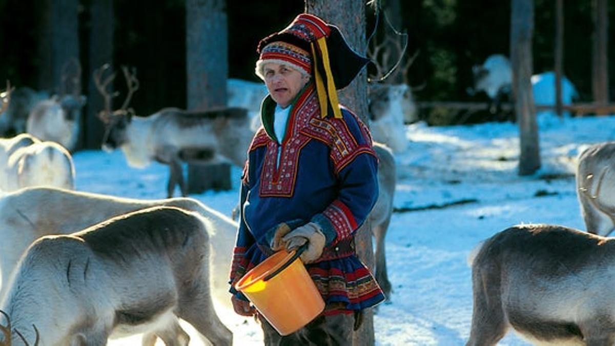La Laponia finlandesa proporciona a los viajeros fascinados porel norte de Europa numerosas activida