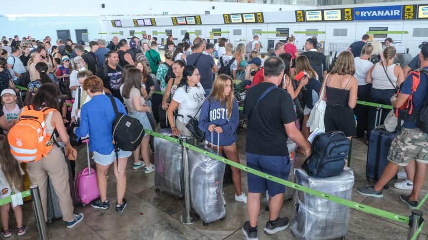 Las razones por las que el aeropuerto de Alicante-Elche no deja de batir récords