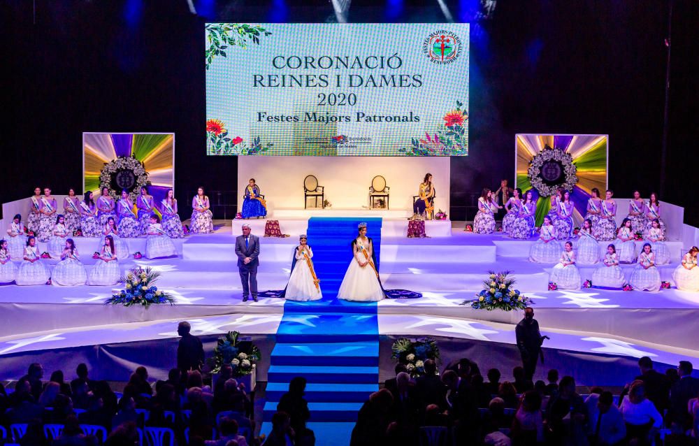 Benidorm corona a las nuevas reinas de sus fiestas