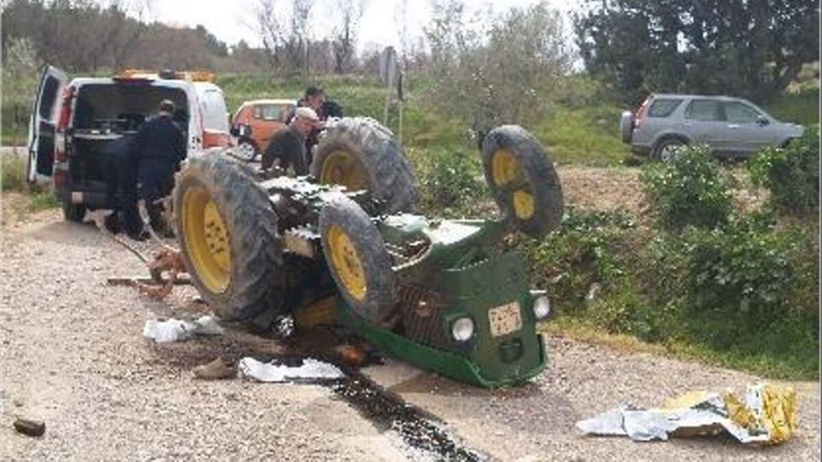 Imagen de archivo de un accidente de tractor.