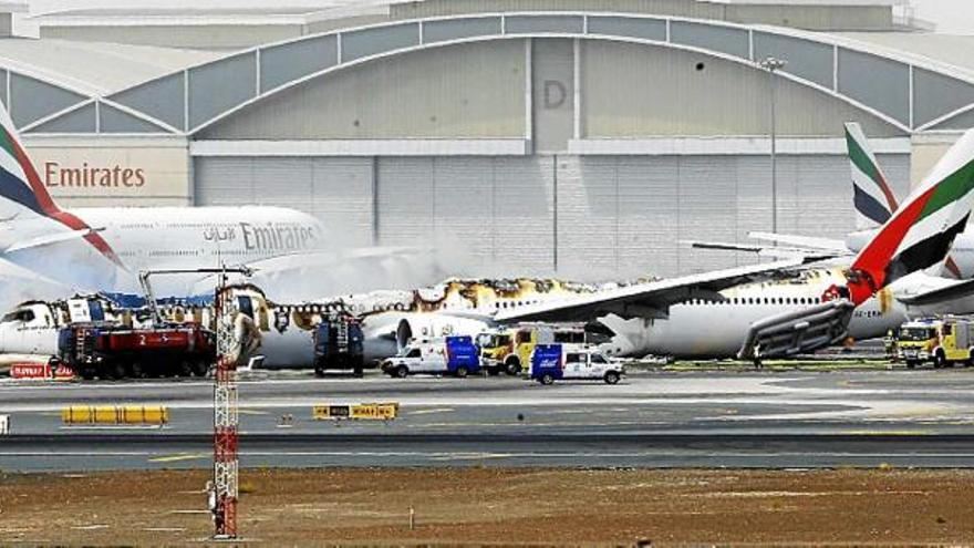L&#039;avió, després de l&#039;accident a l&#039;aeroport Internacional de Dubai