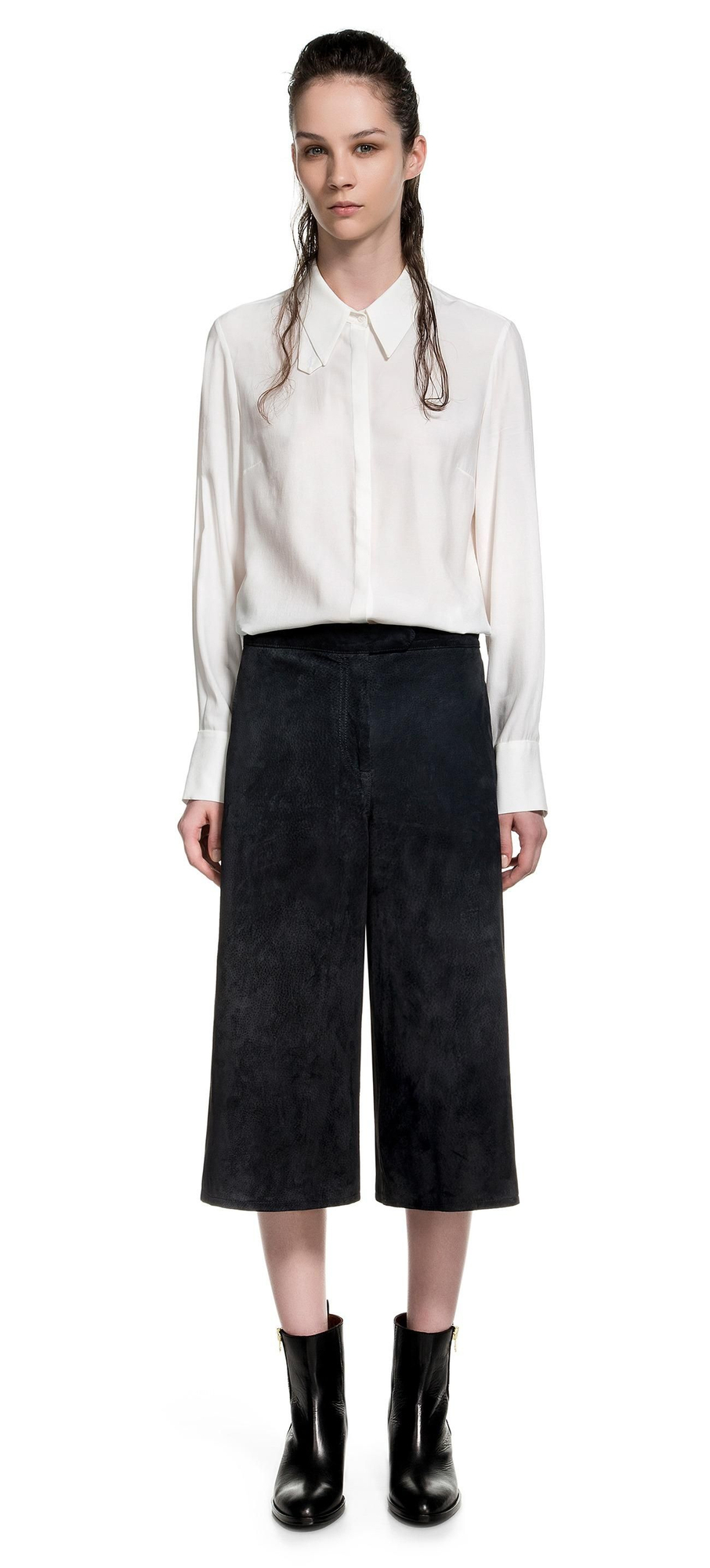 Pantalón culotte de ante de Bimba & Lola (450€)