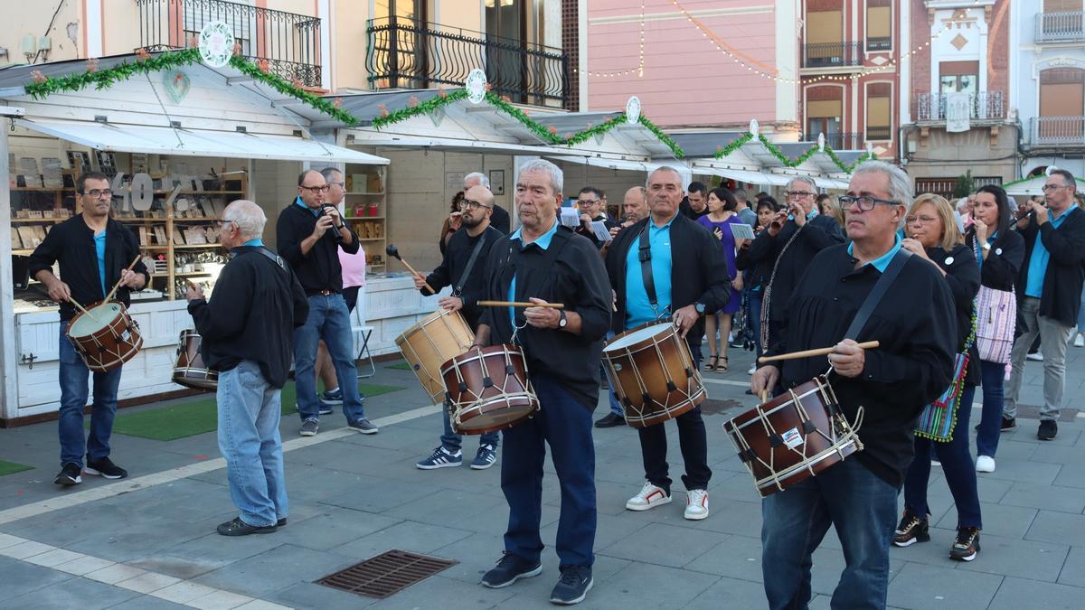 La música no ha faltado en la apertura de la Fira de Sant Miquel.