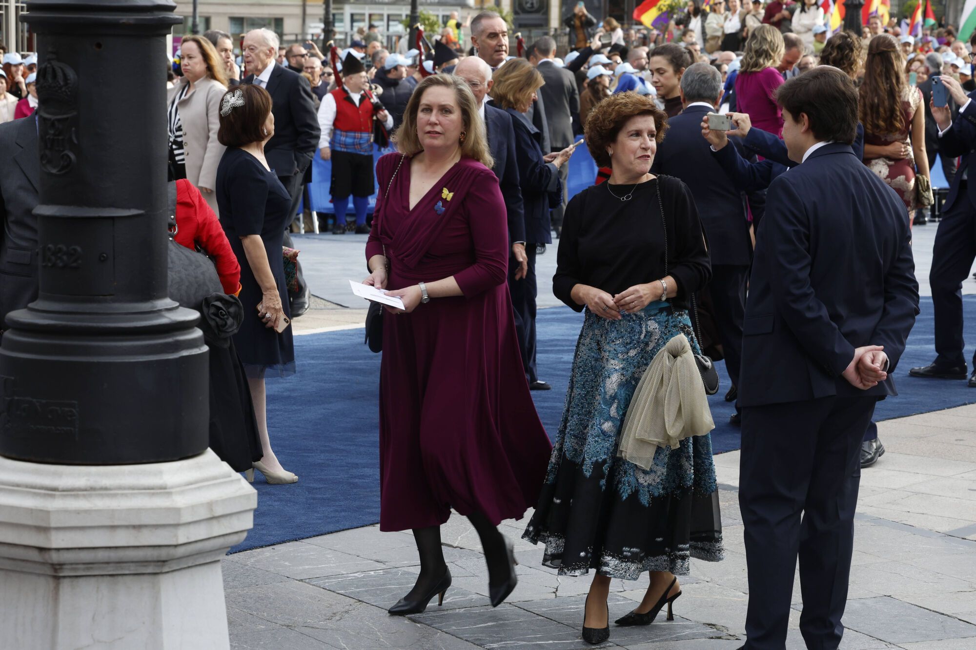 Así fue la llegada de los invitados a los premios "Princesa de Asturias" y su paso por la alfombra azul