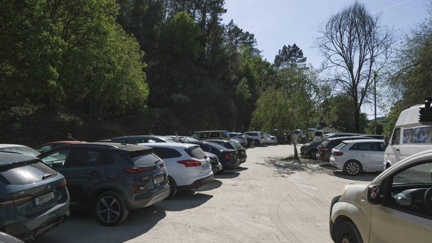 La afluencia a las termas de Ourense alcanza máximos históricos: colas de dos horas y problemas de aparcamiento