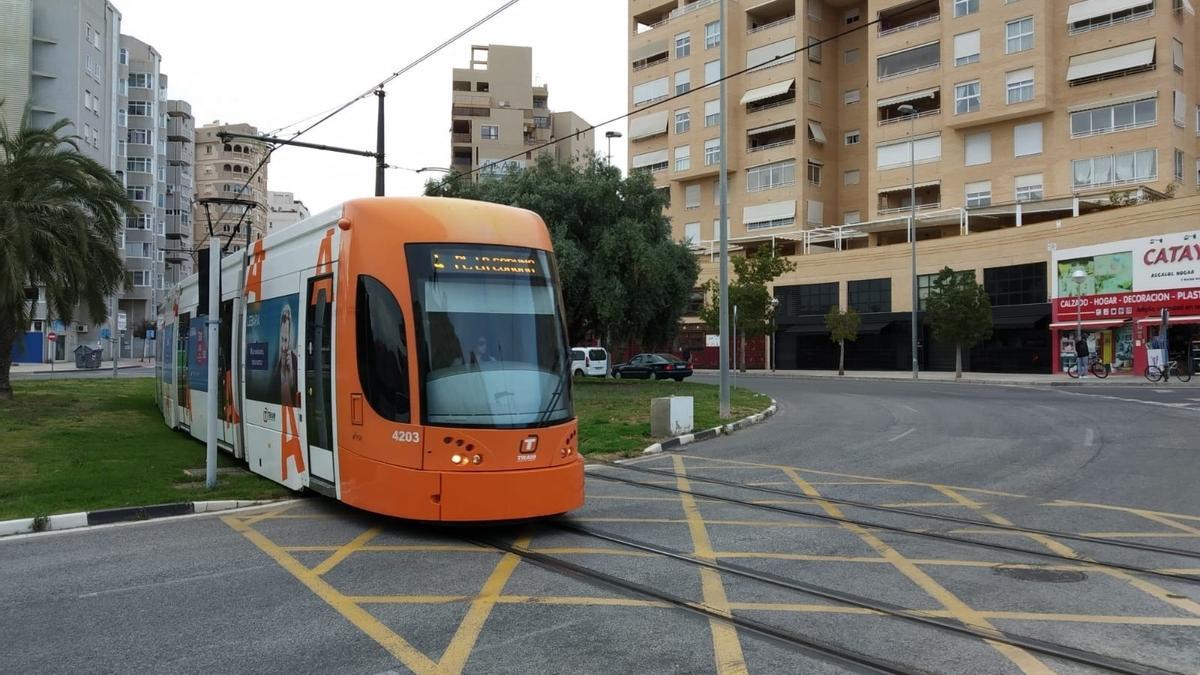 Playas de Alicante: ¿Cuáles son las paradas del TRAM de Alicante más cercanas a las playas?