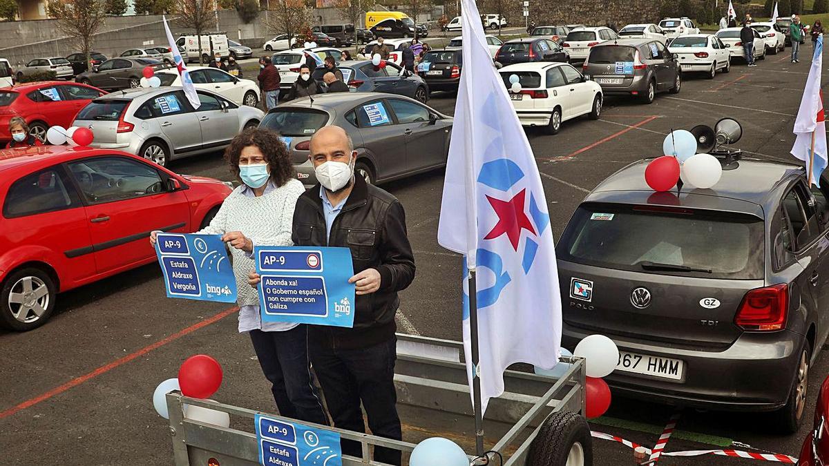 Dos conductores en la manifestación de ayer por los peajes de la autopista