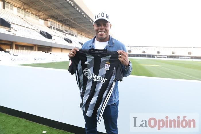 Presentación de Vinicius Tanque en el FC Cartagena