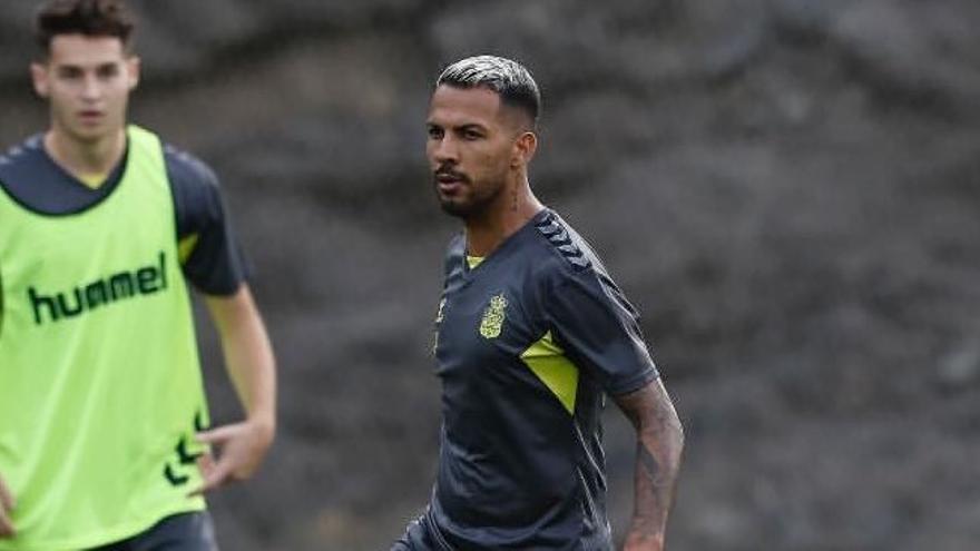 Así fue el último entrenamiento de Viera con la UD Las Palmas: peto naranja, peto blanco, peso ideal y fuga al esprint ante Richi