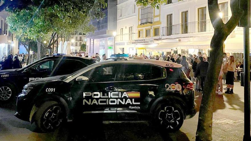 Desalojado un parking en pleno centro de Jerez al paso de las hermandades del Miércoles Santo por una "falsa amenaza" de bomba