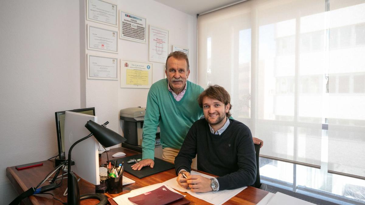 El constructor Juan Marí Bisbal y su hijo, el arquitecto técnico Joan Marí Fatchini, son los pilares de la nueva constructora Himabis.