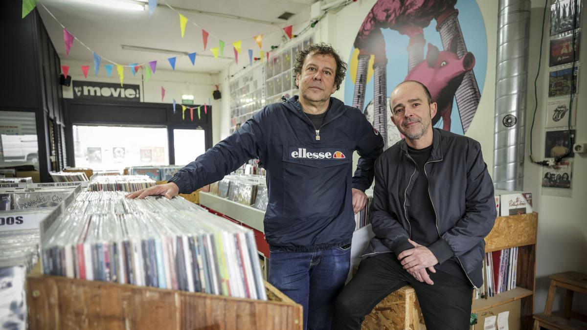 VÍDEO: Alta fidelidad, la tienda de discos que cumple diez años en Oviedo