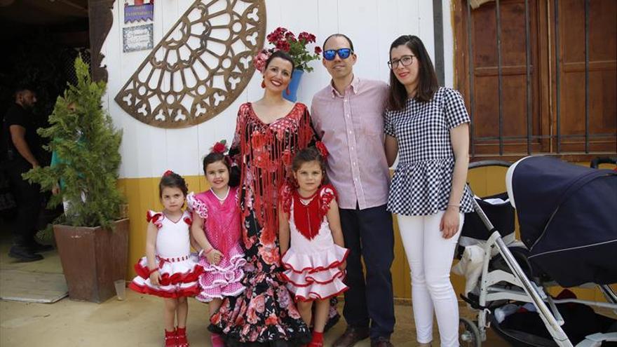 La familia Guardiola, de fiesta con las pequeñas