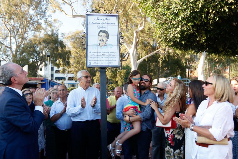 Una placa de cerámica recuerda a Juan José Andreu Paniagua, 'Pani', en la zona aproximada donde perdió la vida en 1981, con tan solo 28 años, junto al merendero El Tintero