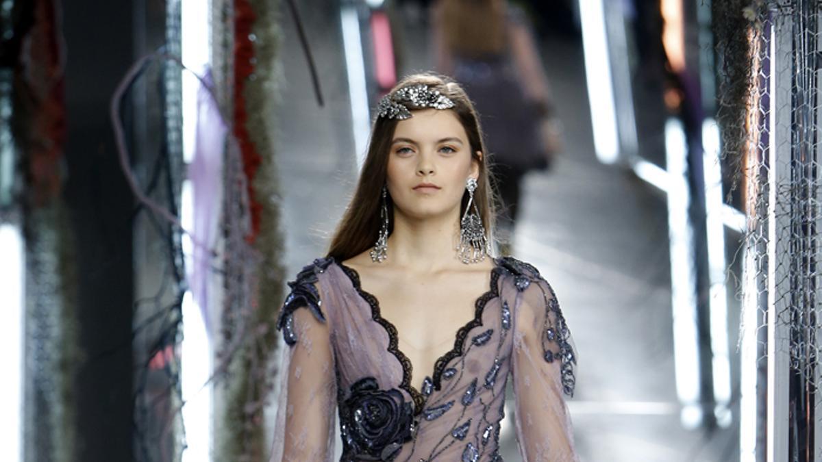 Nueva York Fashion Week: Rodarte Primavera/Verano 2016, vestido lila