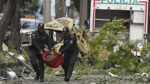 Almenys 18 morts i desenes de ferits en dos atemptats dels clans de la droga a Colòmbia