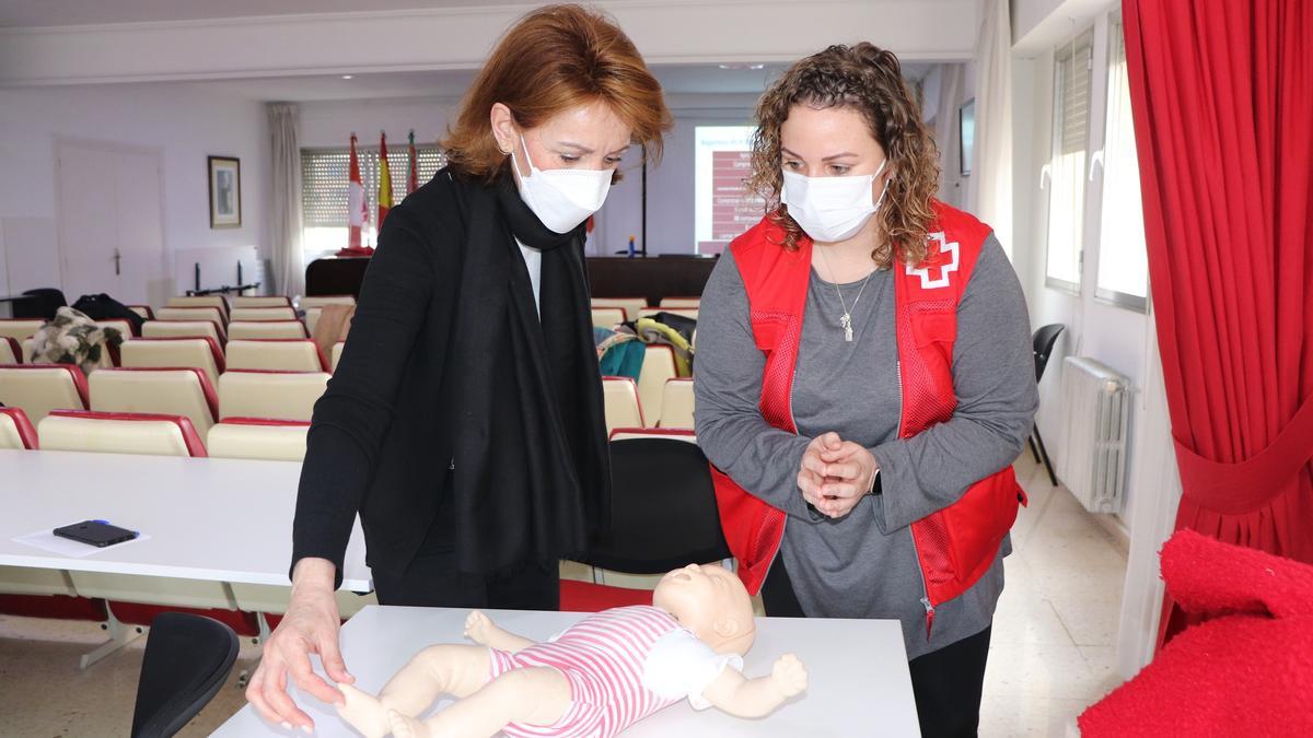 Taller de primeros auxilios en Cruz Roja Zamora.