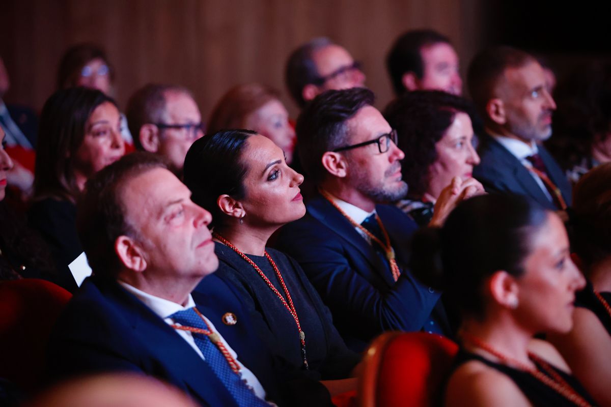 El Ayuntamiento entrega sus Medallas de la Ciudad